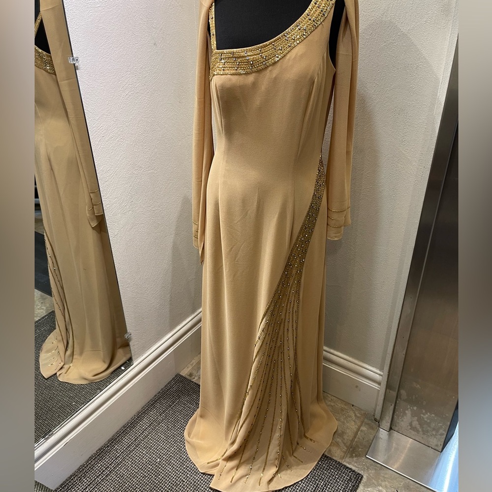 Formal gown/dress